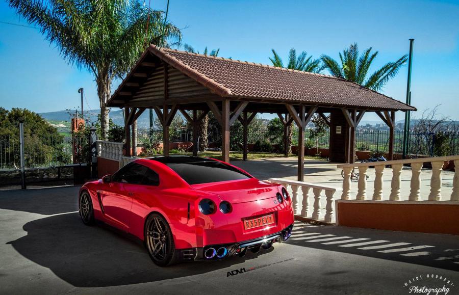  Nissan GT-R on ADV.1 Wheels (ADV005MV2SL) 2015 года  (фото 2 из 8)